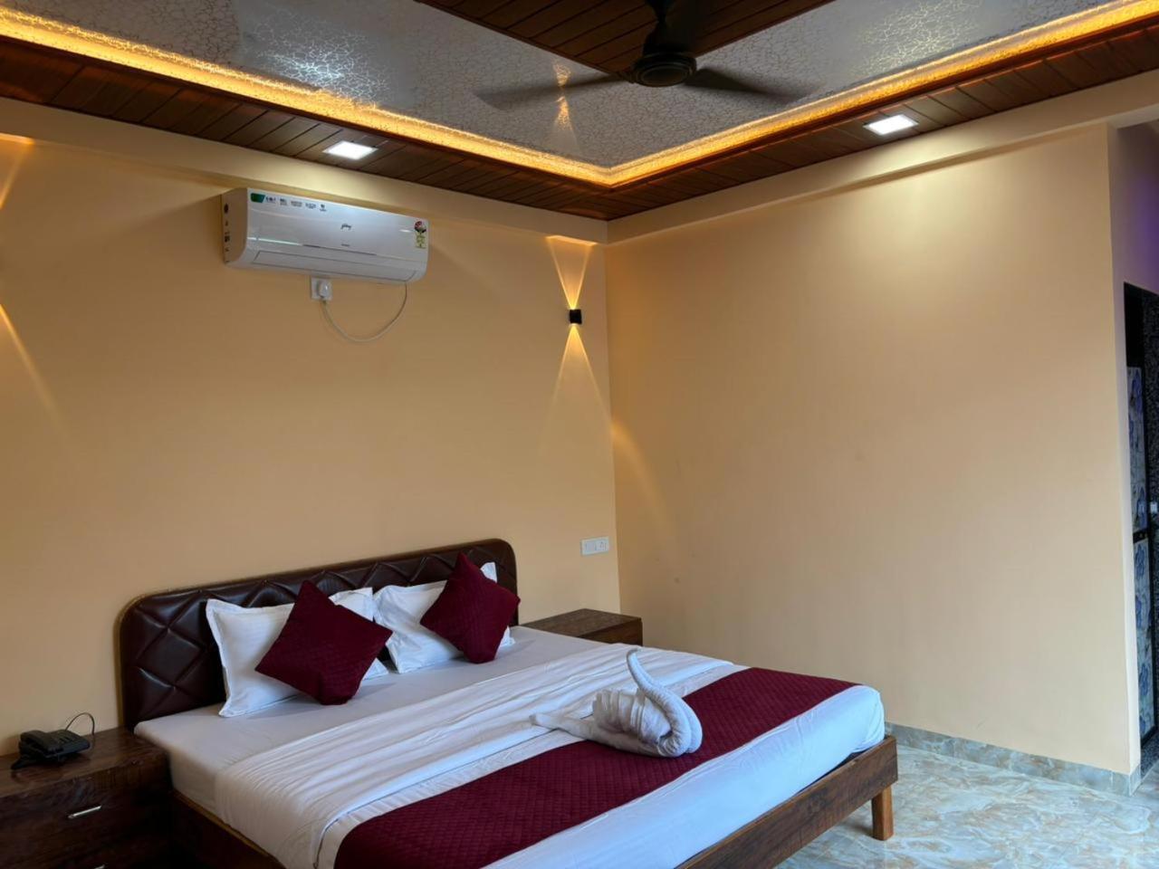 Sahil Beach Resort Alībāg Buitenkant foto